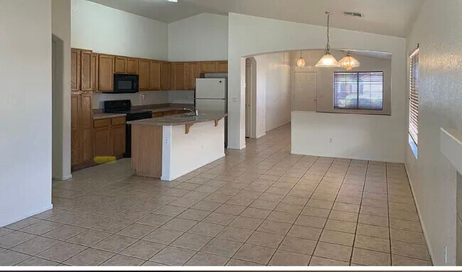 Building Photo - 978 E Monteleone St