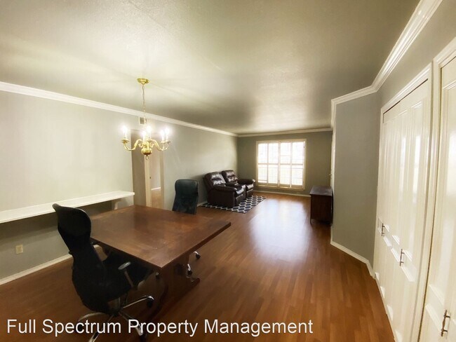 Building Photo - 2 br, 1.5 bath House - 7815 Broadway #103A