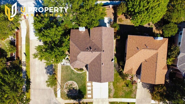 Building Photo - Beautiful two-story home in Flower Mound
