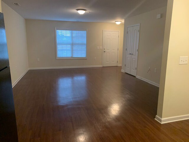 Building Photo - 347 Family Lodge Dr