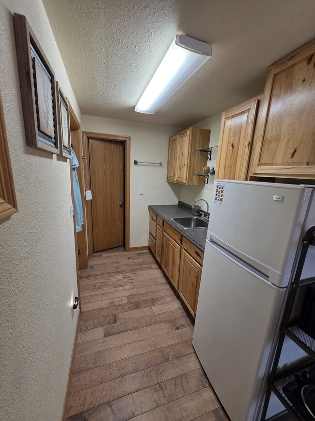 Building Photo - 1150 E Jackson St