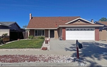 Building Photo - Beautiful Updated Home!