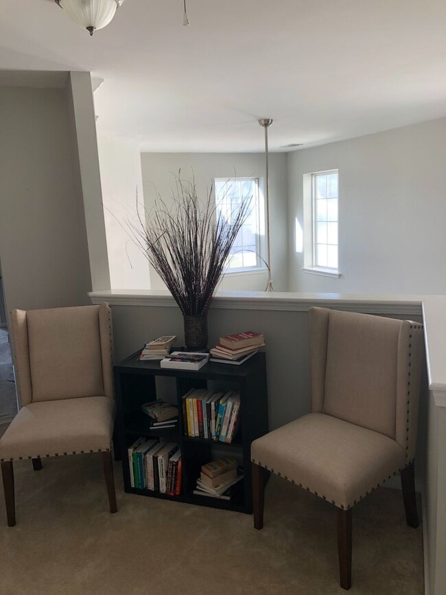 Building Photo - BEAUTIFUL HOME IN GODLEY PARK