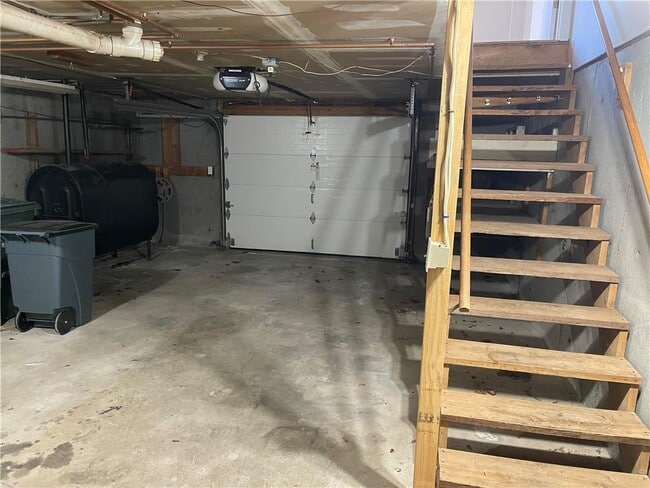 Building Photo - 12 Beacon St