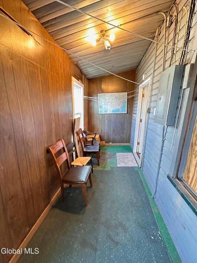 Building Photo - 129 Main St