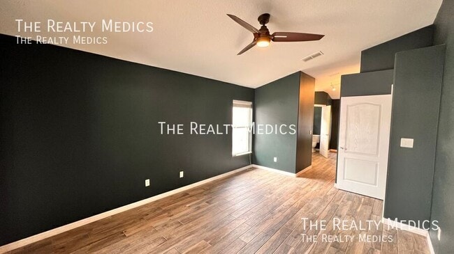 Building Photo - 2239 Wolf Ridge Ln