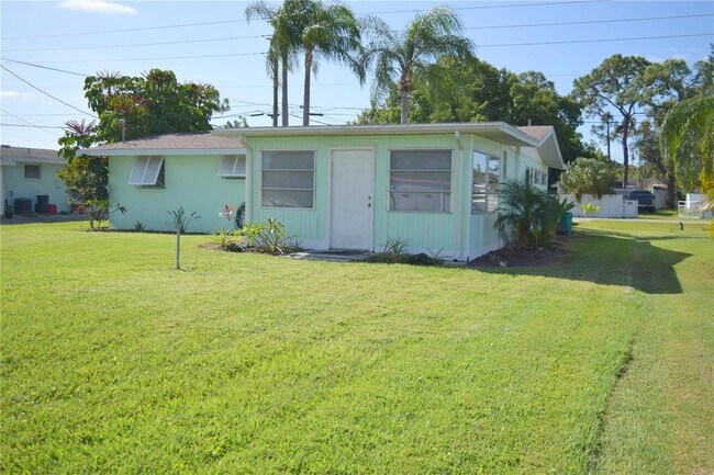 Building Photo - 140 W Cowles St