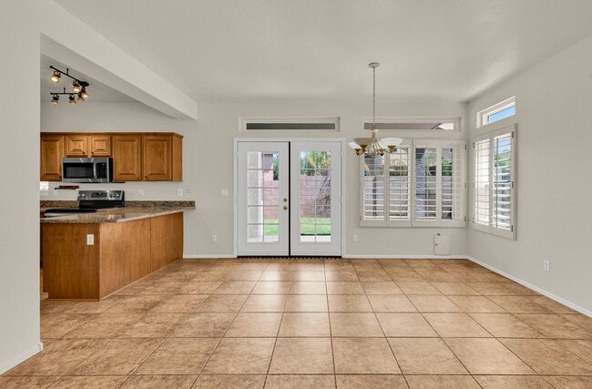 Building Photo - Beautiful 5-Bedroom Home with Private Pool...