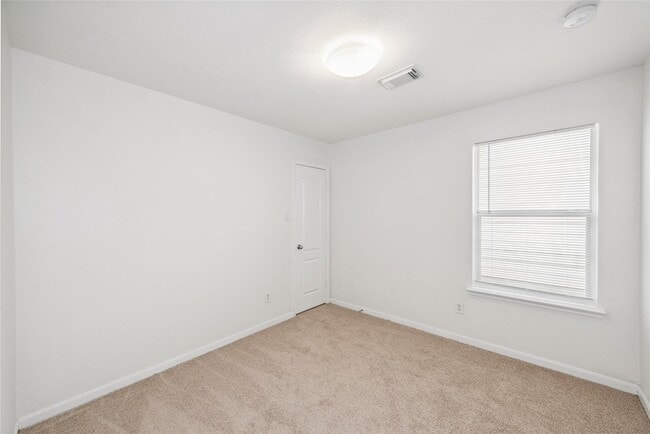 Building Photo - 16310 Chandler Ridge Ln