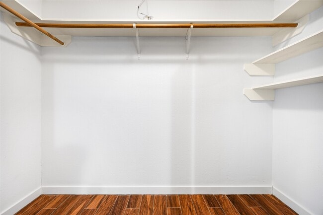 Building Photo - 5122 Prairie Creek Dr