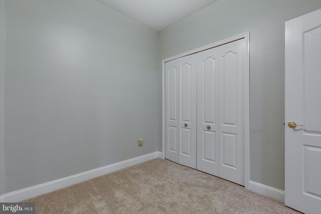 Building Photo - 2111 Ganton Green