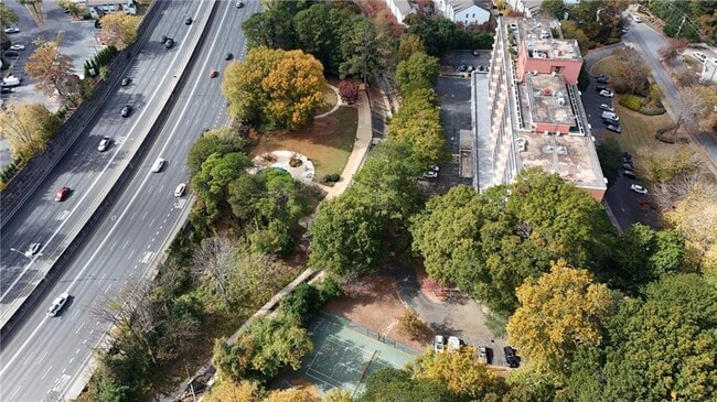 Building Photo - 130 26th St NW
