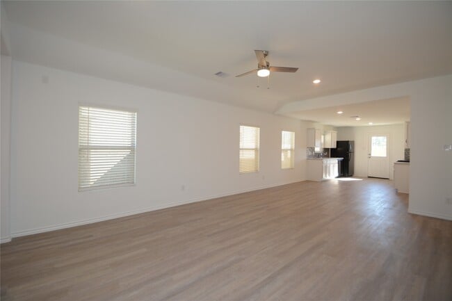 Building Photo - 1319 Winding Willow Dr