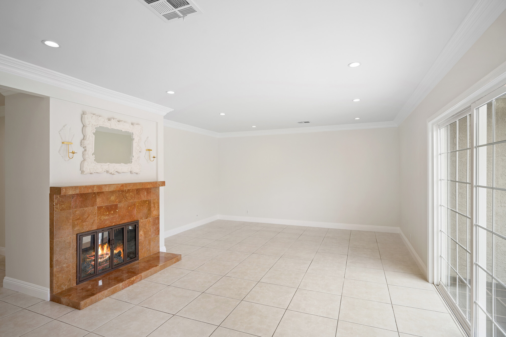 Building Photo - 3805 Los Olivos Ln