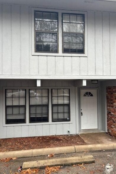 Building Photo - 804 Timbers Ct