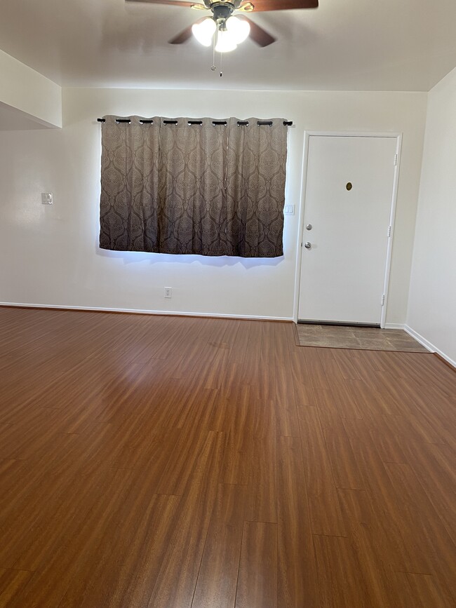 Building Photo - 1820 Verdugo Loma Dr