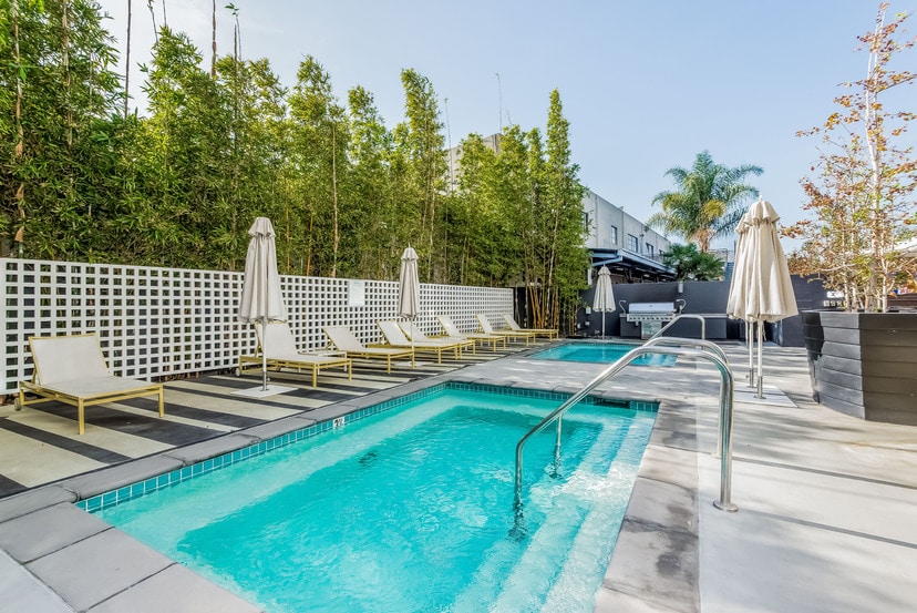 Building Photo - 4215 Glencoe Ave