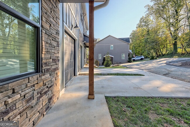 Building Photo - 18 Living Waters Wy