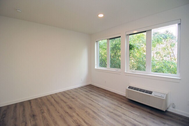 Building Photo - 2919 SE Division St