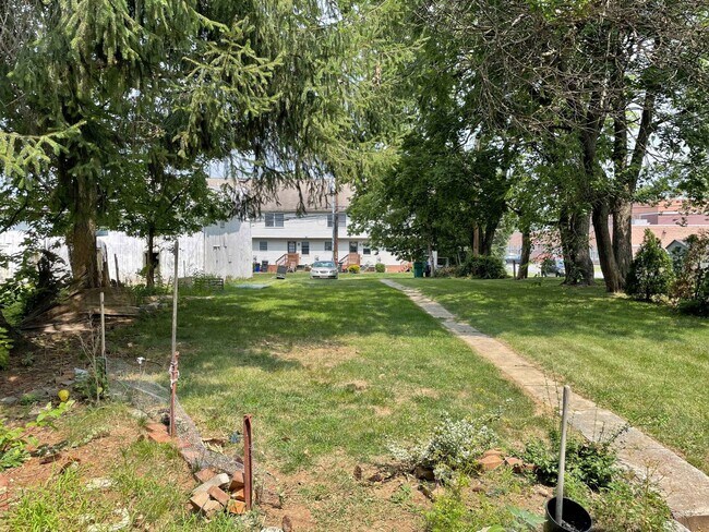 Building Photo - (SOLD) 113-115 E Main Street