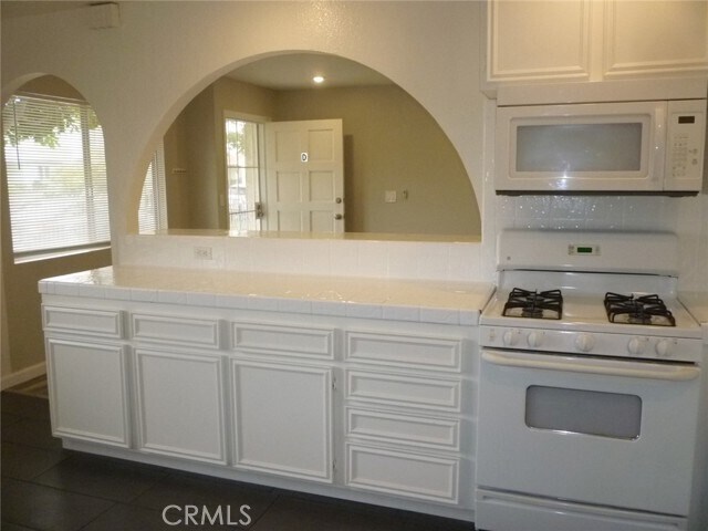 Building Photo - 15910 Harvard Blvd