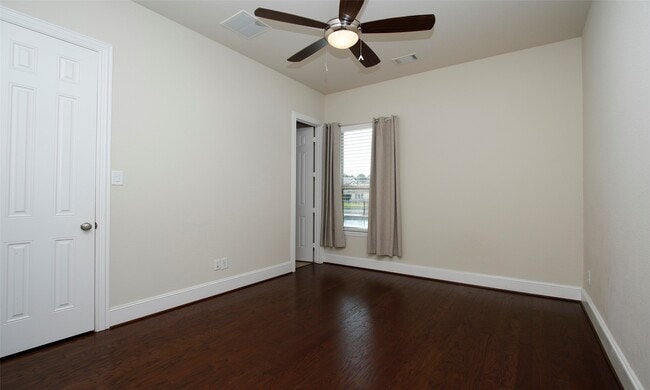 Building Photo - 39 Paloma Bend Pl