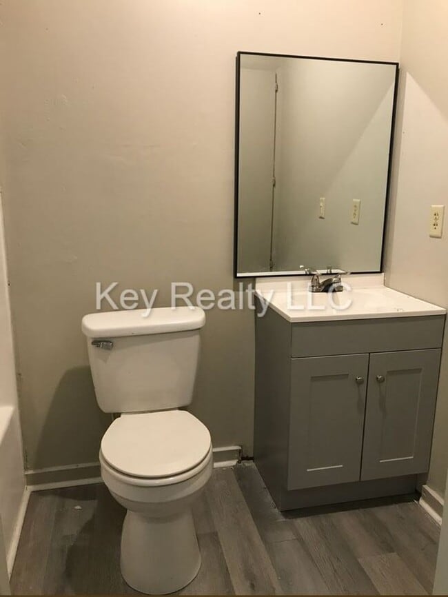 Building Photo - 413 - A Hickory - Wardville