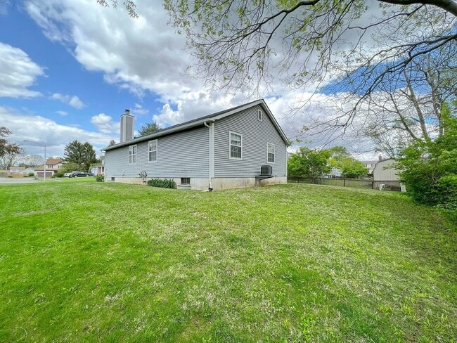 Building Photo - 6997 Wigwam Way