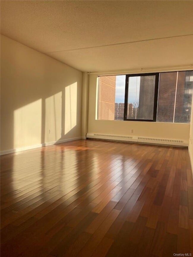 Building Photo - 4 Martine Ave