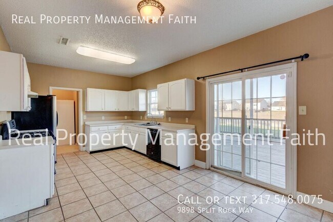 Building Photo - 9898 Split Rock Way