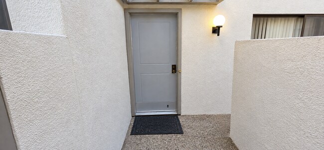 Building Photo - 1745 Deer Creek Ct