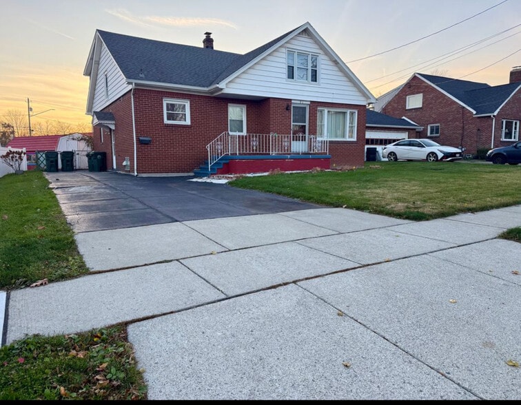 Primary Photo - 91 Bloomfield Ave