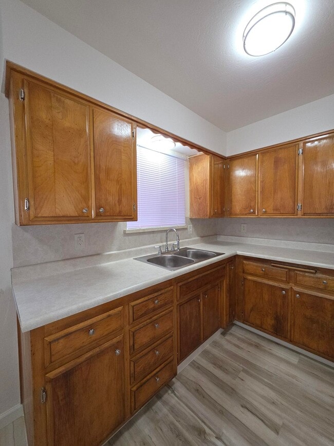 Building Photo - Riviera Terrace Apartments
