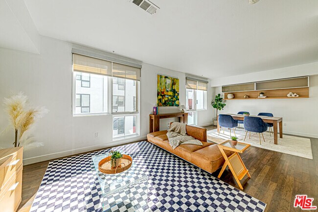 Building Photo - 1234 Wilshire Blvd