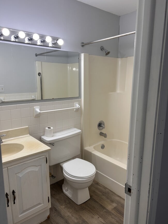 Building Photo - 4618 Iron Cir