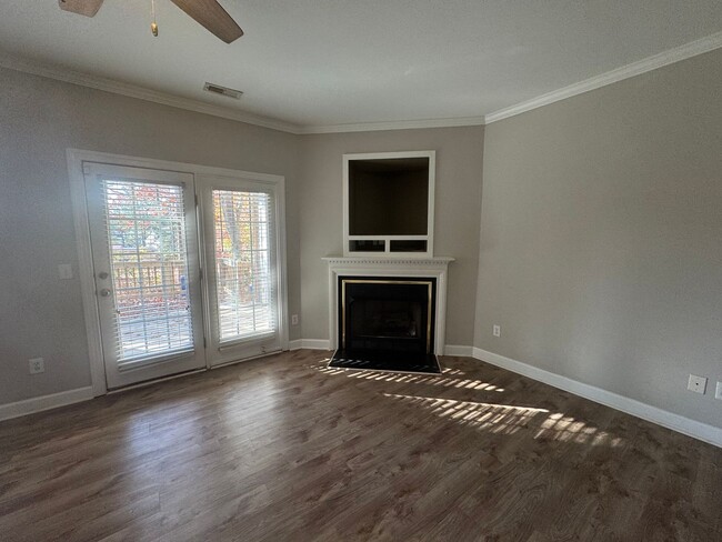 Building Photo - 2 Bed | 2.5 Bath Raleigh Townhome near NCSU