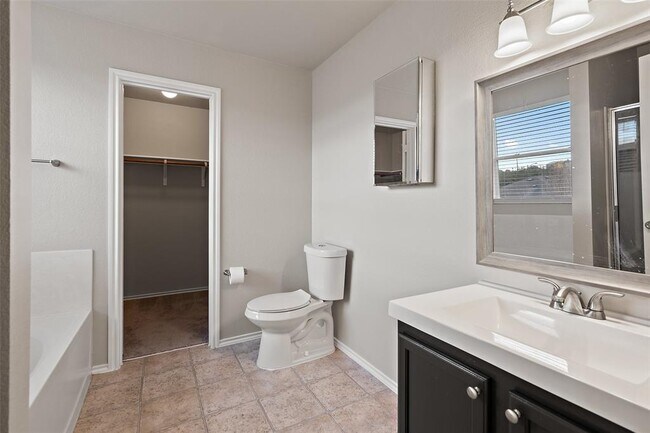 Building Photo - 1617 Anise Dr