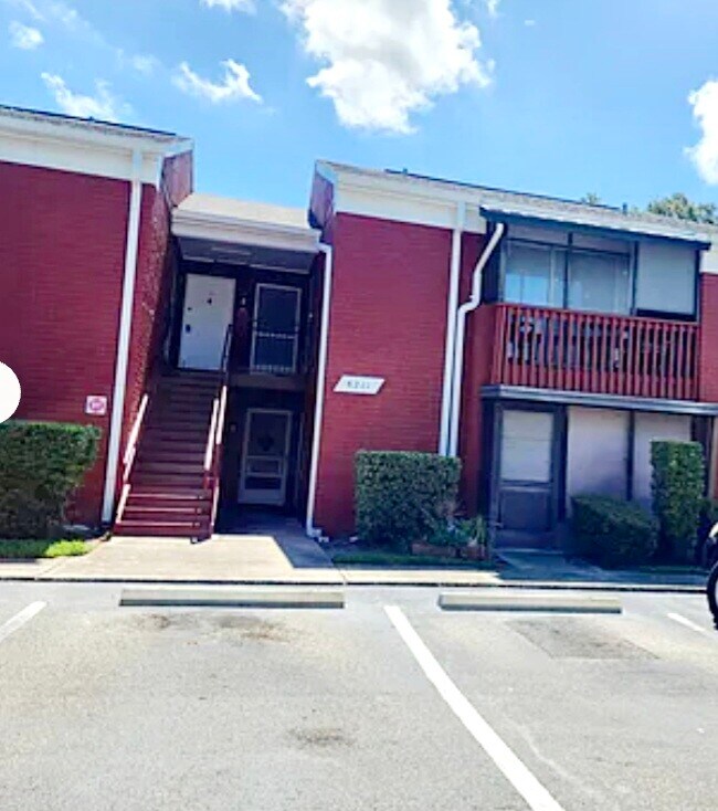 Carport parking and extra parking in front of the building - 8211 12th Way N