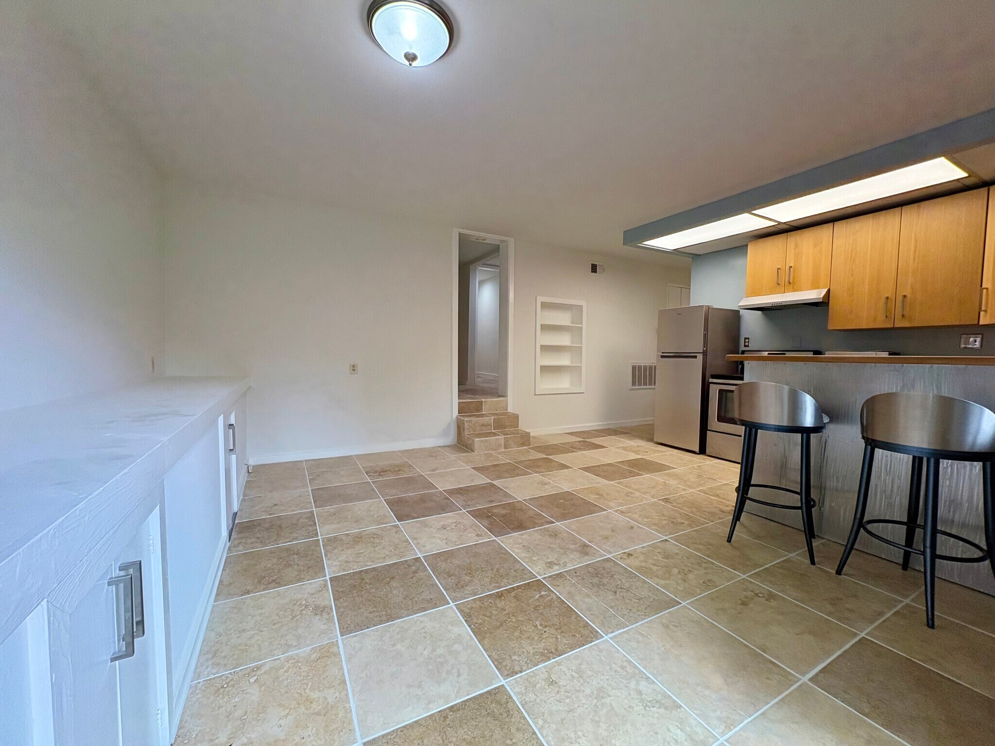 Building Photo - 5671 Cabot Dr