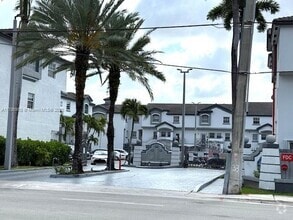 Building Photo - 955 NW 82nd Ave