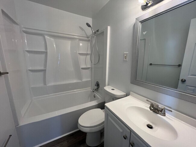 Building Photo - Adorable 3bdrm/1.5bth Cape-Cod  Located in Richmond's Southside!!  **NEWLY RENOVATED**