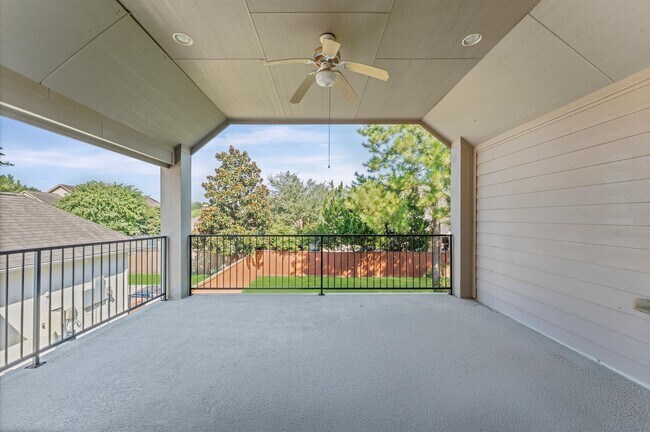 Building Photo - 7 N Beech Springs Cir
