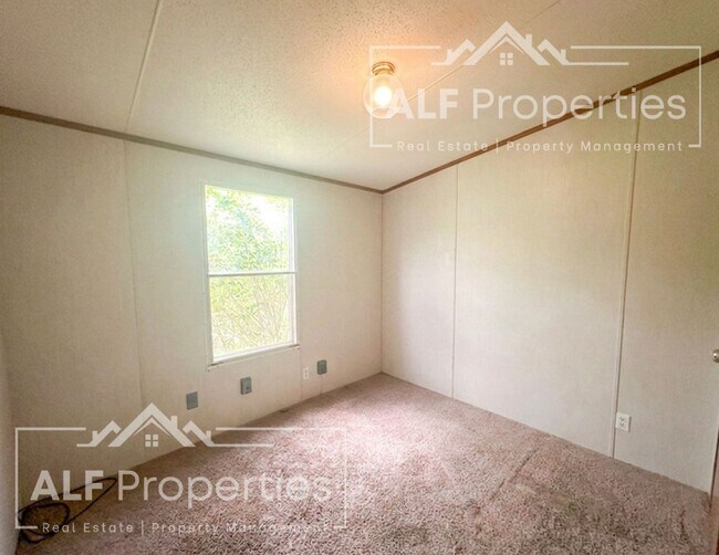 Building Photo - 157 Autumn Ln