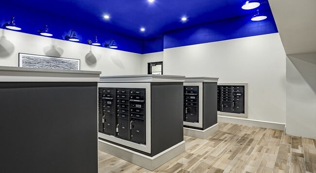 Primary Photo - 7100 Uvalde Rd