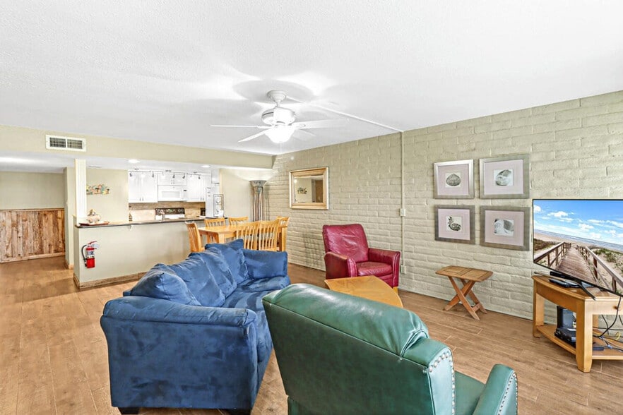 Building Photo - 1421 Eleventh Street-SI ID1023214P