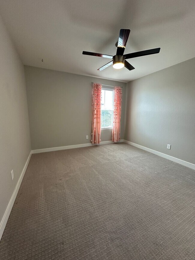 Building Photo - 7758 Meng Ct