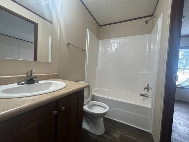 Building Photo - 2607 Thornbury Ln