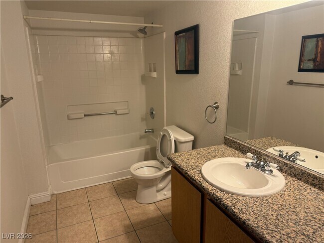 Building Photo - 5055 W Hacienda Ave