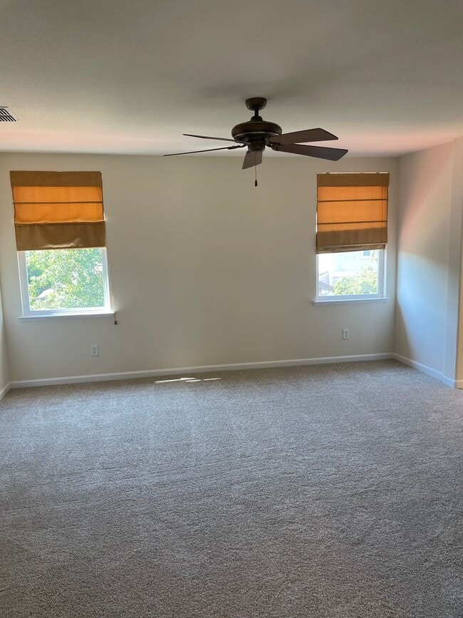 Building Photo - NICE TWO STORY HOME IN WEST ROSEVILLE