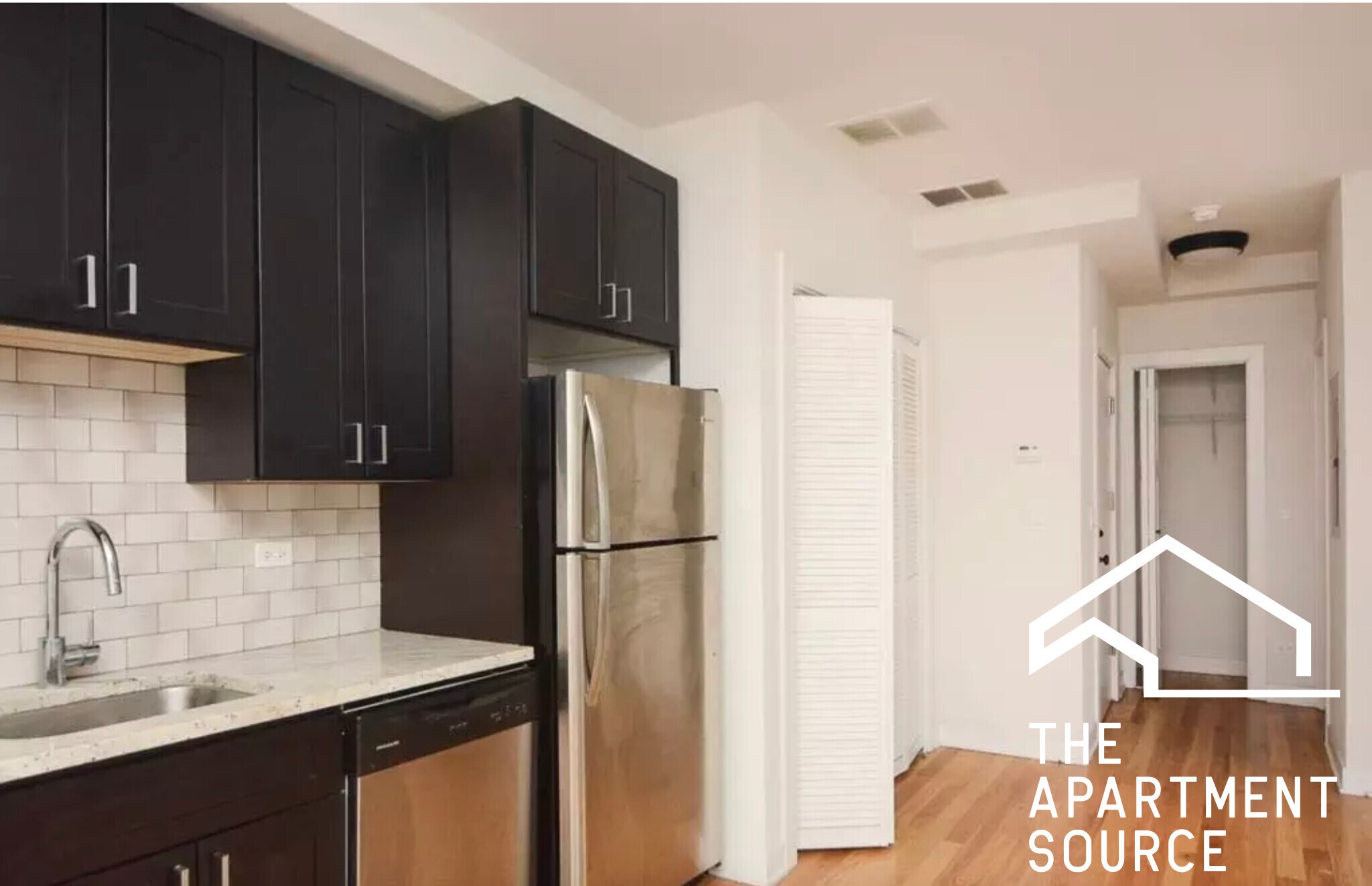 Building Photo - 2203 W Eastwood Ave